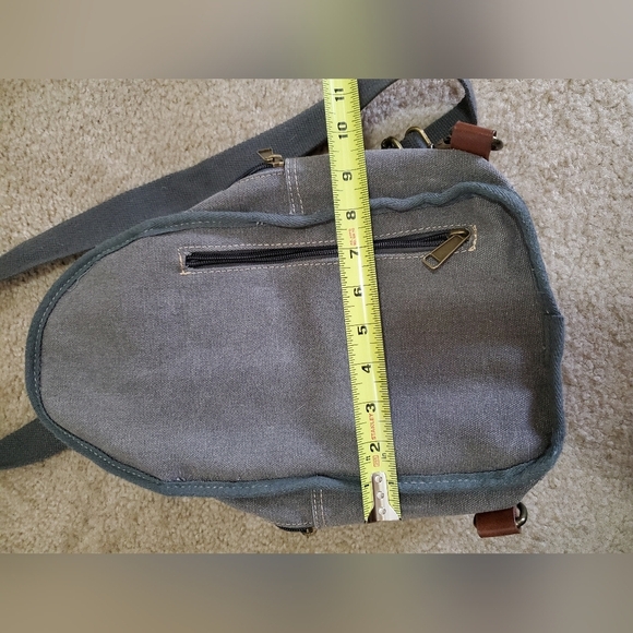 Michigan Gray Multi Zipper Fanny Pack/Crossbody Bag - Picture 15 of 16